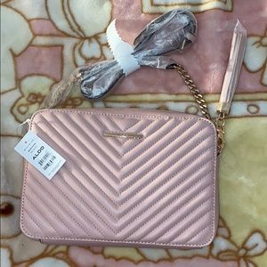 Aldo pocket book
